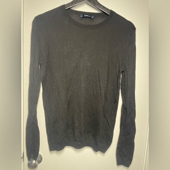 Zara Sweaters - Zara Knit Sweater. Size M. Black